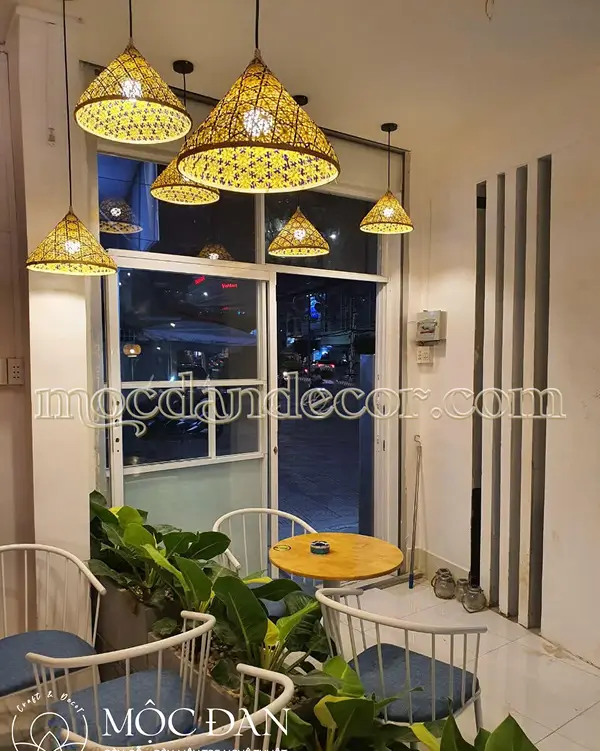 den tre dan hinh non hoa thi